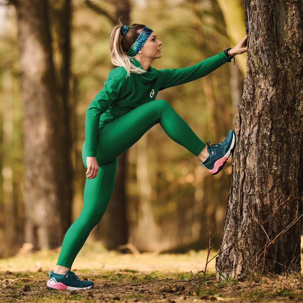 Bluza sportowa damska do biegania z kapturem zielona Wisper Active